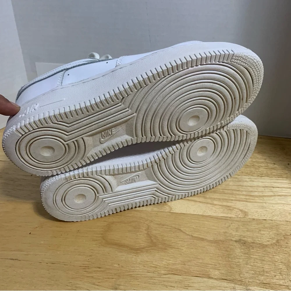 Nike Air Force 1 Low Triple White DH2920-111 Youth‎ Size 7Y -8.5 Women